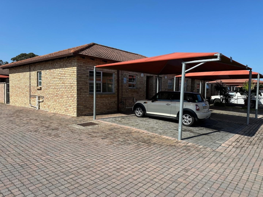 To Let 2 Bedroom Property for Rent in Walmer Heights Eastern Cape
